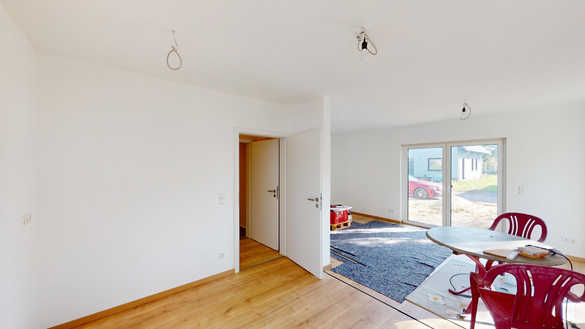 Küche - Wohnzimmer - EG