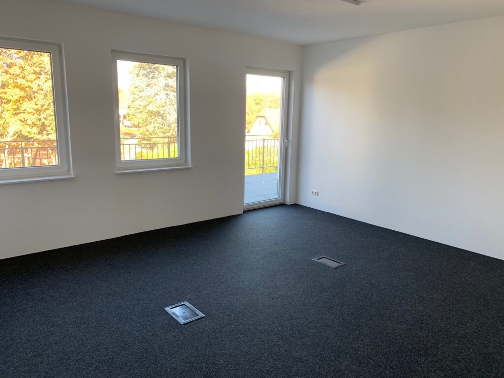 Büro vorne - leer