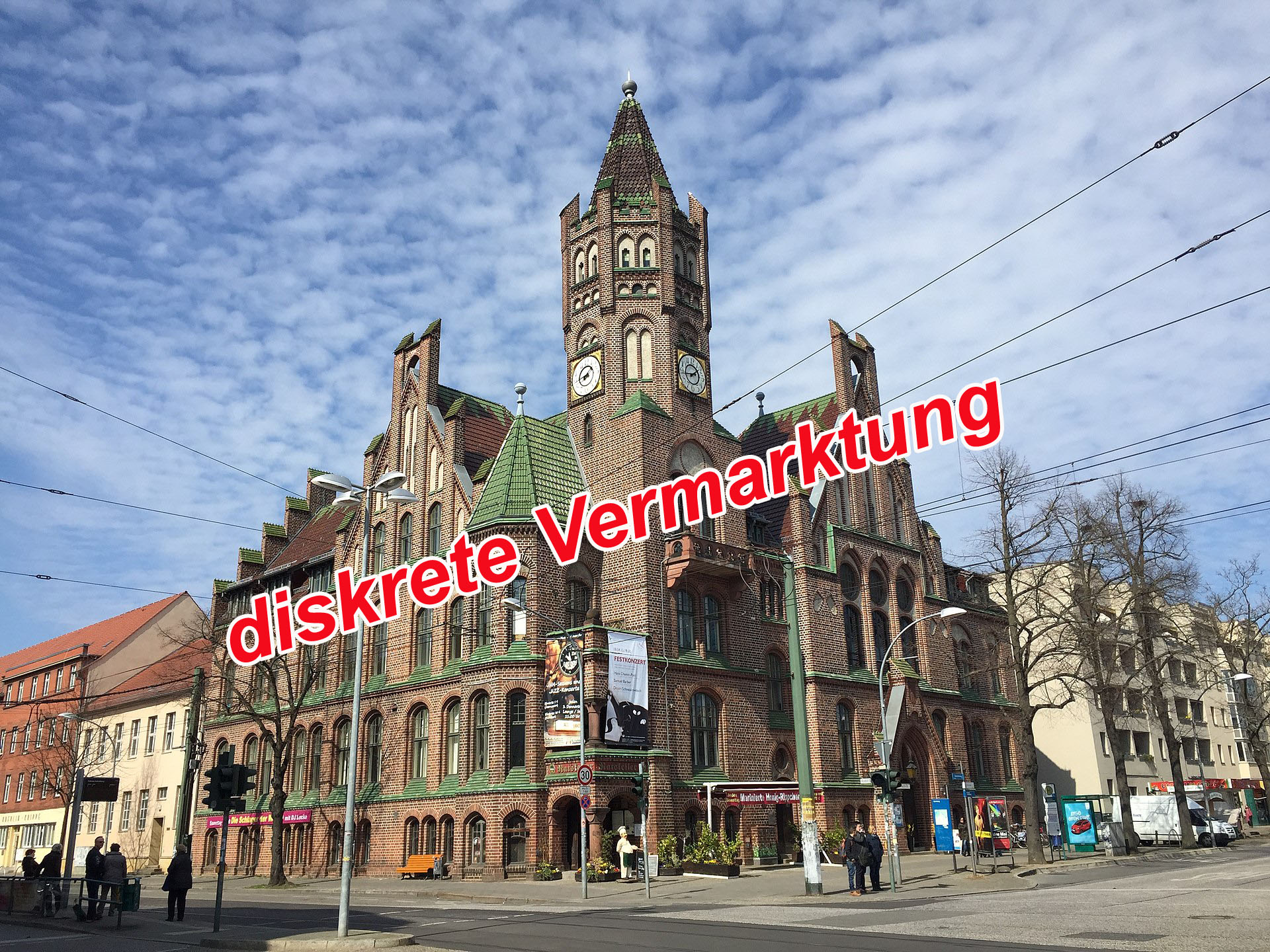 Rathaus Babelsberg als neutrales Motiv für eine diskrete Immobilienvermarktung