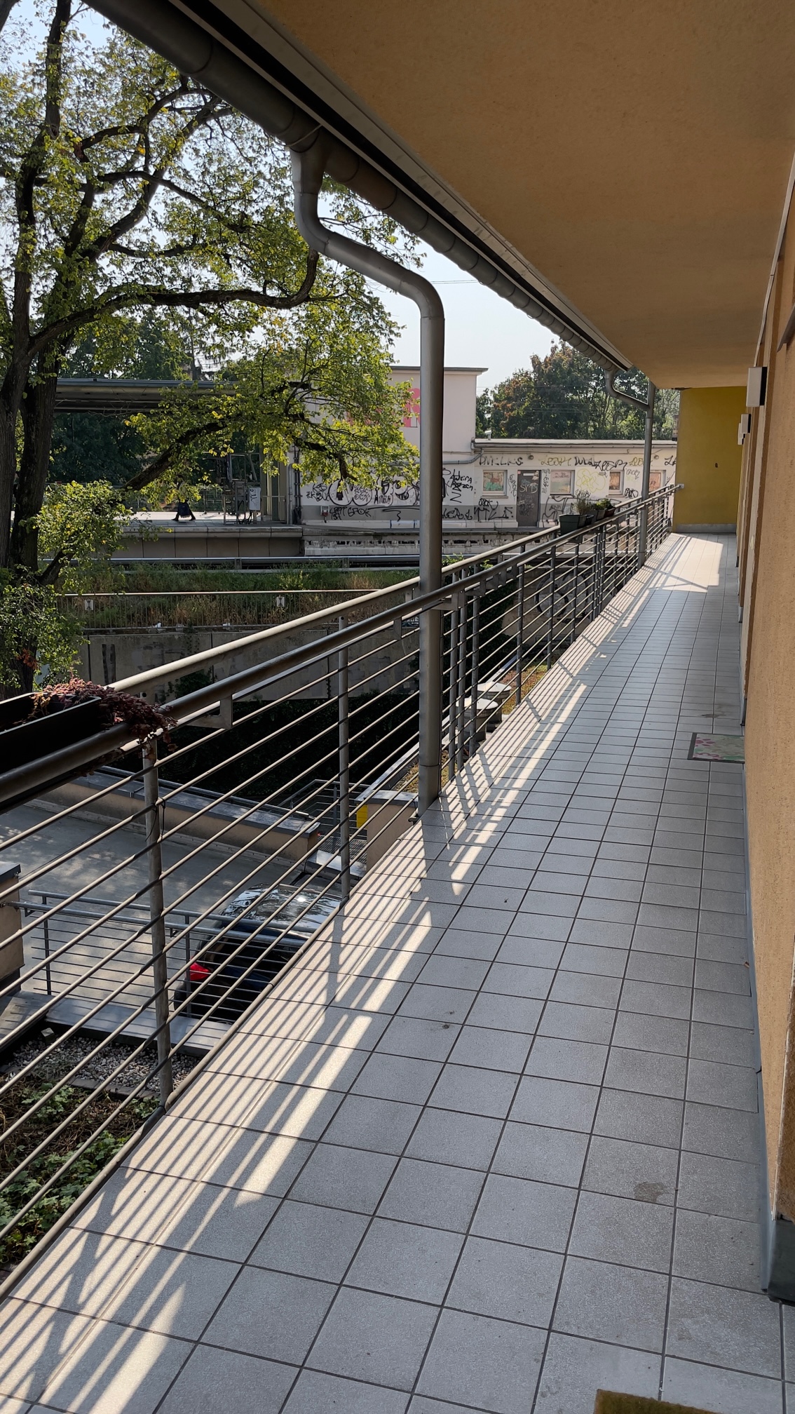 Blick zum Ausgang Treppenhaus