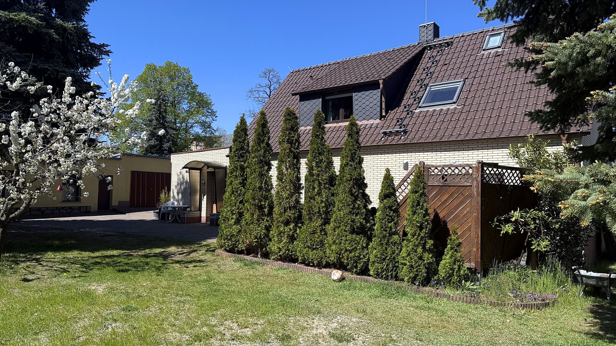 Haus von hinten